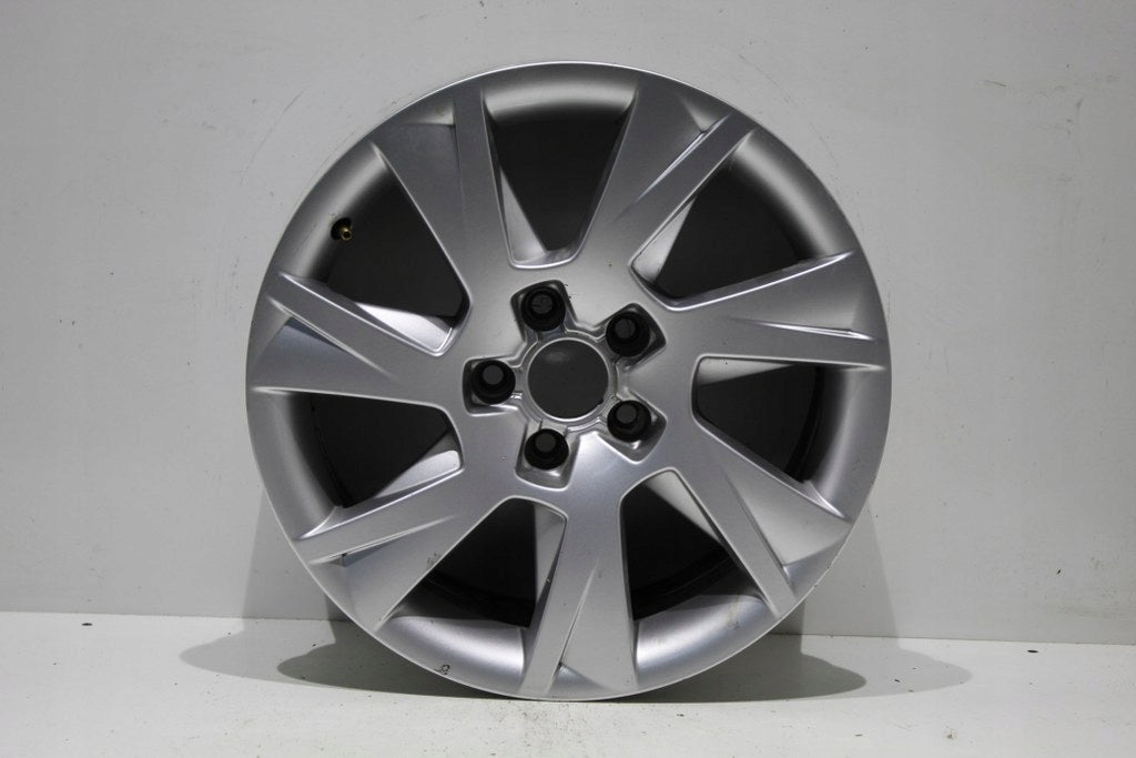 1x Alufelge 17 Zoll 7.5" 5x112 28ET Silber 8T0601025C Audi A4 B8 Rim Wheel