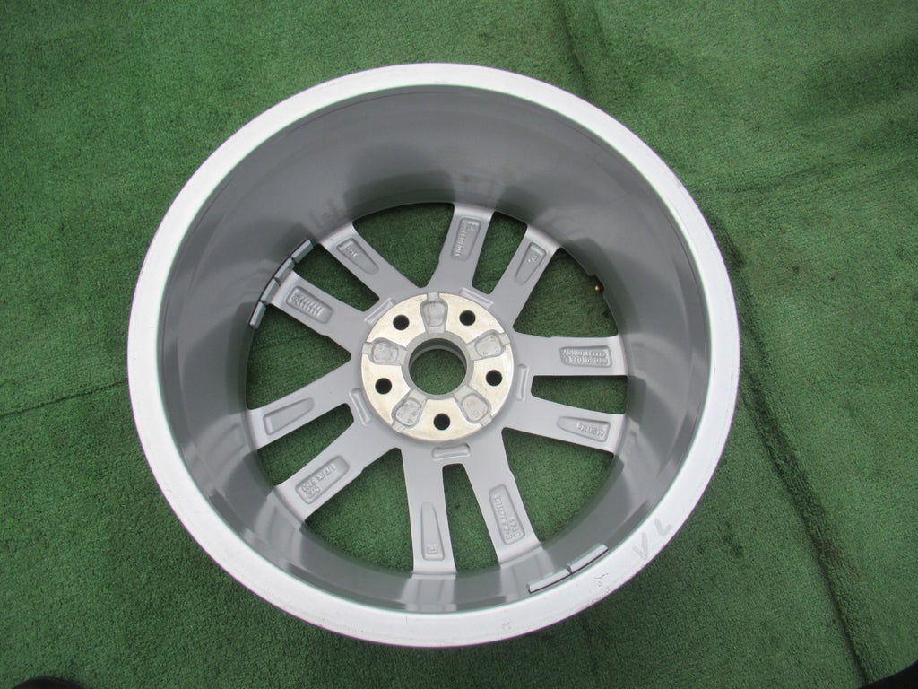 1x Alufelge 17 Zoll 6.5" 5x112 43ET Glanz Silber 8Y0601025L Audi A3 Rim Wheel