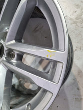 Laden Sie das Bild in den Galerie-Viewer, 1x Alufelge 17 Zoll 8.5" 5x112 50ET Glanz Silber 8S0601025A Audi Tt Rim Wheel FEL1764568543hf