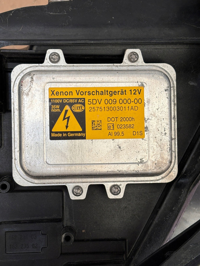 Frontscheinwerfer BMW E60 E61 Ein Stück (Rechts oder Links) Headlight SCH9046038270ta