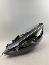 Laden Sie das Bild in den Galerie-Viewer, Frontscheinwerfer Ford Focus F1EB-13W030-A Links Scheinwerfer Headlight SCH5607042519hx
