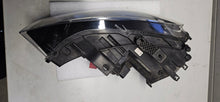 Laden Sie das Bild in den Galerie-Viewer, Frontscheinwerfer Audi Q3 8U0941004H Xenon Rechts Scheinwerfer Headlight