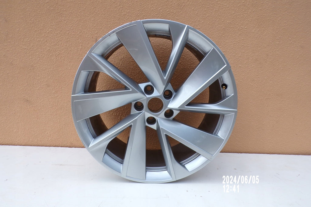1x Alufelge 20 Zoll 9.0" 5x112 42ET Glanz Silber 5LA601025T Skoda Enyaq FEL4843369971xf