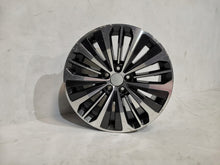 Laden Sie das Bild in den Galerie-Viewer, 1x Alufelge 18 Zoll 8.0&quot; 5x108 42ET 32209455 Volvo S90 V90 Rim Wheel