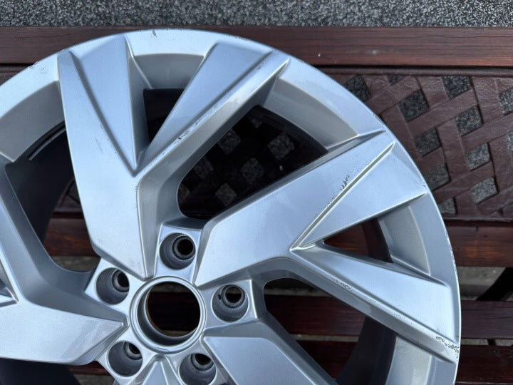 1x Alufelge 18 Zoll 7.0" 5x112 43ET Glanz Silber 5NA601025AD VW Tiguan Rim Wheel FEL2598388958vu