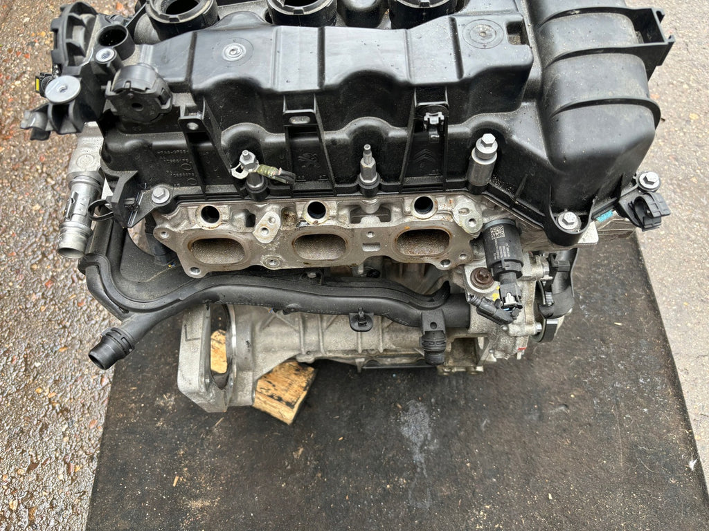 Motor Peugeot 208 II HM05 10KRAB 1.2 VTI 14TKm 2023 Benzin Engine Unkomplett