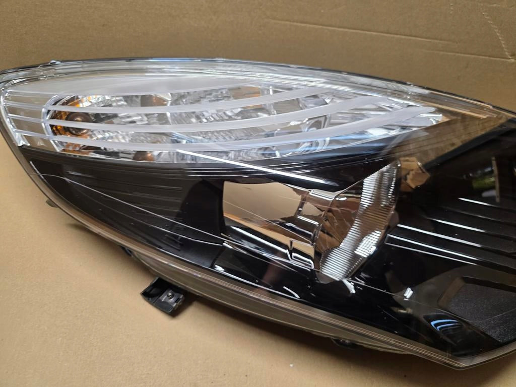 Frontscheinwerfer Renault Scenic 260108250R Rechts Scheinwerfer Headlight SCH8749436098su