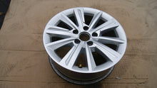 Load image into Gallery viewer, 1x Alufelge 16 Zoll 6.5" 5x112 33ET Glanz Silber 7N5601025 Seat I Rim Wheel FEL6307054406hy