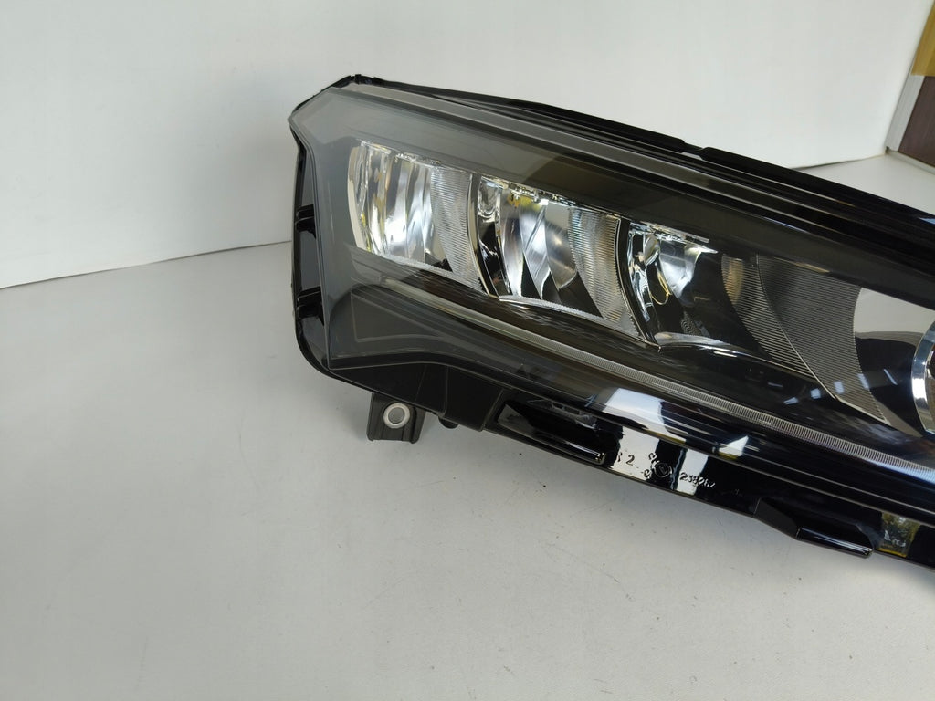 Frontscheinwerfer Skoda Enyaq 5LB941016 Full LED Rechts Scheinwerfer Headlight SCH2926293702fs