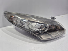 Laden Sie das Bild in den Galerie-Viewer, Frontscheinwerfer Renault Megane III 260100021R Xenon Rechts Headlight SCH7005937849mo
