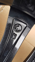 Laden Sie das Bild in den Galerie-Viewer, 1x Alufelge 20 Zoll 8.0" 5x112 45ET Skoda Enyaq Rim Wheel FEL8570825093nf