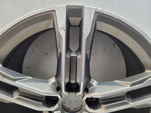Laden Sie das Bild in den Galerie-Viewer, 1x Alufelge 18 Zoll 8053524 BMW 1 F40 Rim Wheel