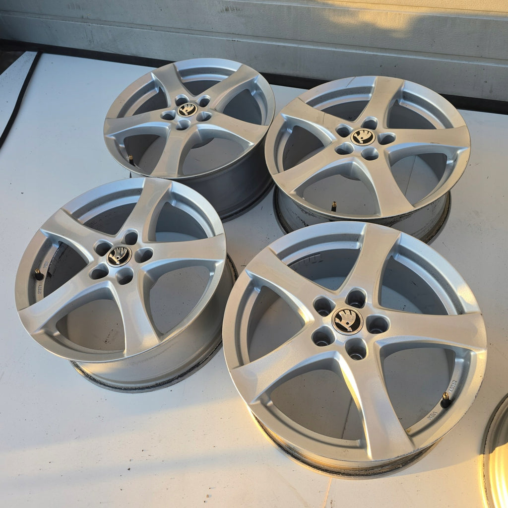 4x Alufelge 17 Zoll 7.0" 5x108 40ET KBA482707 Skoda Superb III Octavia Kodiaq FEL6267196533eq