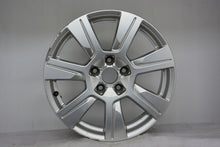 Load image into Gallery viewer, 1x Alufelge 17 Zoll 7.0&quot; 5x112 42ET Glanz Silber 4F0601025 Audi C6 Rim Wheel