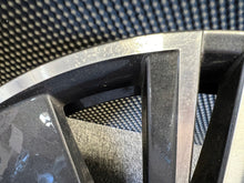 Laden Sie das Bild in den Galerie-Viewer, 1x Alufelge 19 Zoll 8.0&quot; 5x112 45ET 5LA601025 Skoda Enyaq Rim Wheel