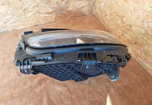 Laden Sie das Bild in den Galerie-Viewer, Frontscheinwerfer Mercedes-Benz W206 A2069066104 LED Links Headlight SCH7871219716au