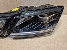 Laden Sie das Bild in den Galerie-Viewer, Frontscheinwerfer Skoda Octavia I 5E1941015D LED Links Scheinwerfer Headlight SCH6419122449ox