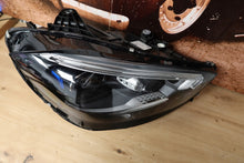 Laden Sie das Bild in den Galerie-Viewer, Frontscheinwerfer Mercedes-Benz W206 A2069064803 Full LED Rechts Headlight SCH4954829167wz
