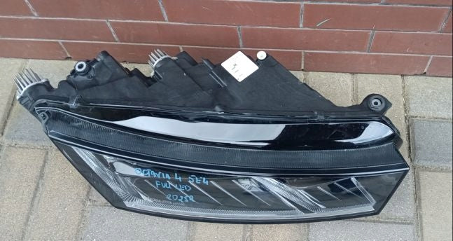 Frontscheinwerfer Skoda Octavia IV 5E4941018A LED Rechts Scheinwerfer Headlight SCH6433561083mi