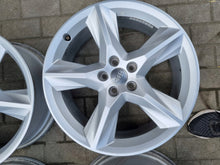 Laden Sie das Bild in den Galerie-Viewer, 4x Alufelge 19 Zoll 8.0" 5x112 28ET Glanz Silber 4M0601025F Audi Q7 Rim Wheel FEL6727058085oj