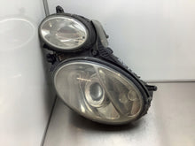 Laden Sie das Bild in den Galerie-Viewer, Frontscheinwerfer Mercedes-Benz W211 Links Scheinwerfer Headlight SCH8037051375ha
