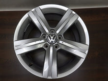 Load image into Gallery viewer, 4x Alufelge 17 Zoll 7.5" 5x112 47ET Glanz Silber 3AA601025 VW Passat B7 FEL1025988885at