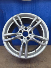 Laden Sie das Bild in den Galerie-Viewer, 1x Alufelge 18 Zoll 8.5" 5x120 7845881 BMW F30 F31 Rim Wheel FEL7279358984ze