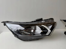 Laden Sie das Bild in den Galerie-Viewer, Frontscheinwerfer Hyundai I20 III 92101-Q0050 Ein Satz Scheinwerfer Headlight SCH8973588743wy
