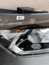 Laden Sie das Bild in den Galerie-Viewer, Frontscheinwerfer Hyundai I20 III 92101-Q0050 Links Scheinwerfer Headlight