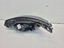 Laden Sie das Bild in den Galerie-Viewer, Frontscheinwerfer Renault Clio 5 260102407R LED Rechts Scheinwerfer Headlight