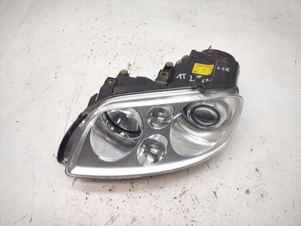 Frontscheinwerfer VW Touran 1T0941032F 1T0941031F Xenon Ein Satz Headlight SCH9870815974di