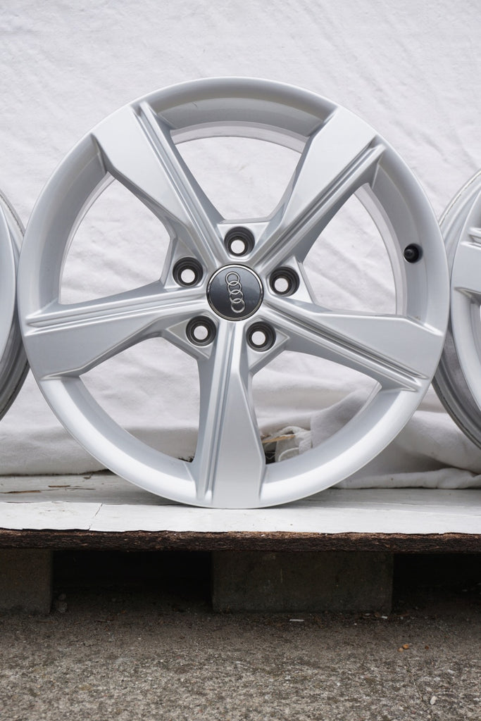 4x Alufelge 17 Zoll 7.5" 5x112 38ET Glanz Silber 8W0601025EH Audi B9 Rim Wheel FEL4852834471yy