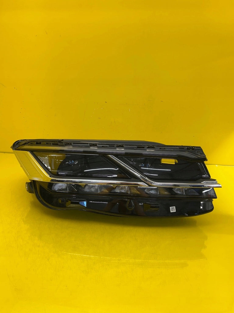 Frontscheinwerfer VW Touareg 761941082 LED Rechts Scheinwerfer Headlight