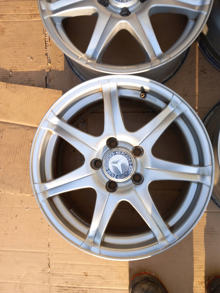4x Alufelge 16 Zoll 7.0" 5x112 48ET Glanz Silber A2044011102 Mercedes-Benz W204 FEL4545382632da