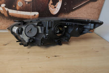 Laden Sie das Bild in den Galerie-Viewer, Frontscheinwerfer Renault Megane III 260105997R Rechts Scheinwerfer Headlight SCH1551425996lb