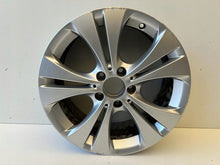 Laden Sie das Bild in den Galerie-Viewer, 1x Alufelge 17 Zoll 7.5&quot; 5x112 A2464010800 Mercedes-Benz Rim Wheel