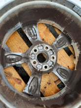 Load image into Gallery viewer, 1x Alufelge 19 Zoll 8.0&quot; 5x112 39ET Glanz Silber 80A601025E Audi Q5 Rim Wheel