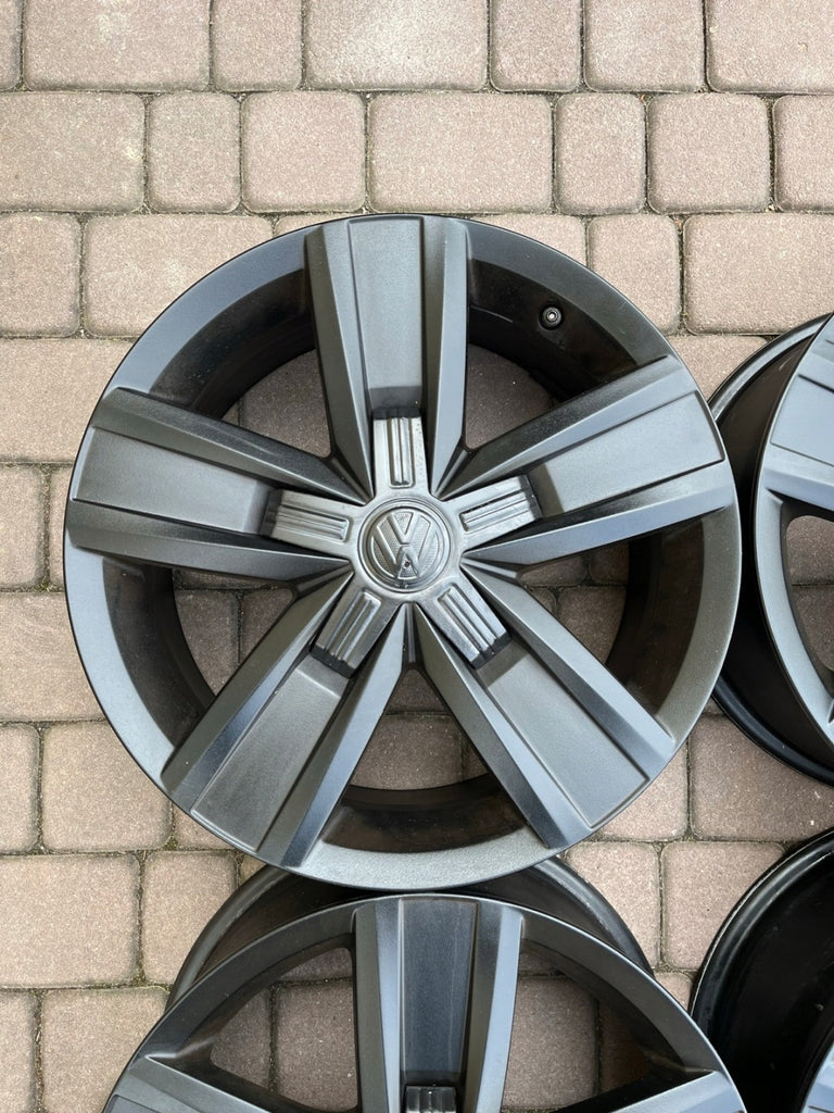 4x Alufelge 17 Zoll 7.0" 5x120 55ET Matt Schwarz 7E0601025P VW Multivan FEL5125066094mj