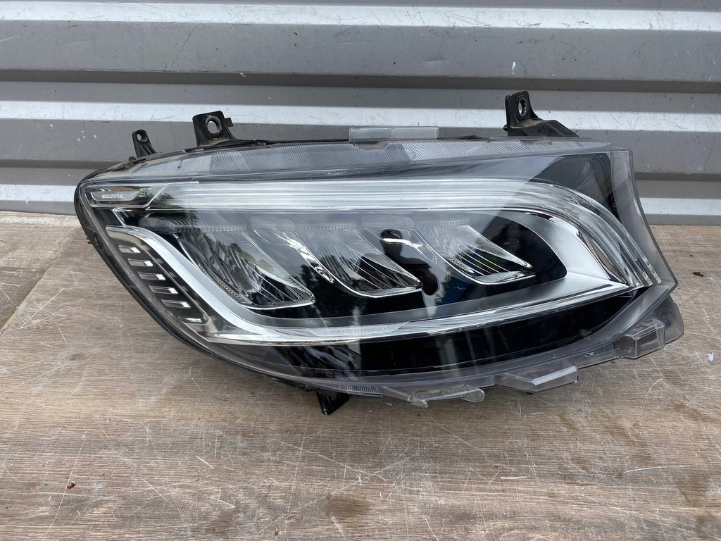 Frontscheinwerfer Mercedes-Benz Sprinter A9109065800 90139119AF Rechts Headlight