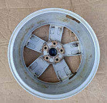 Load image into Gallery viewer, 1x Alufelge 17 Zoll 6.5" 5x112 41ET Glanz Silber 3G0071497B VW I Rim Wheel FEL8329043427pw
