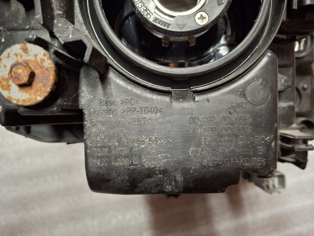 Frontscheinwerfer Toyota Yaris 0D1970D-198 Links Scheinwerfer Headlight SCH9208775784yq