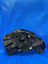 Laden Sie das Bild in den Galerie-Viewer, Frontscheinwerfer Audi A3 8V0941034 Rechts Scheinwerfer Headlight