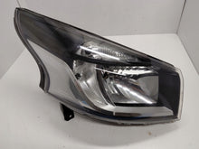 Laden Sie das Bild in den Galerie-Viewer, Frontscheinwerfer Renault Trafic III 260105947R Rechts Scheinwerfer Headlight SCH3872095202ck