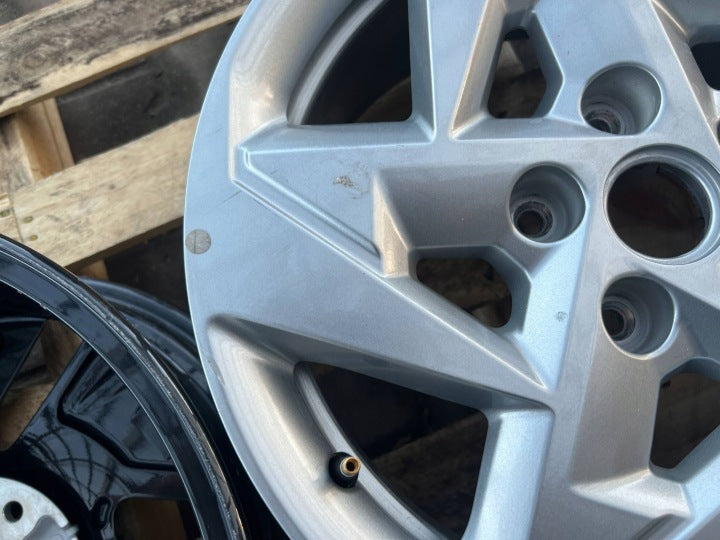 1x Alufelge 17 Zoll 52910BE250 Hyundai Kona Rim Wheel FEL1819065103io