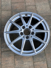 Load image into Gallery viewer, 1x Alufelge 16 Zoll 6.5" 5x112 44ET Glanz Silber A1774011100 Mercedes-Benz FEL3925162013go