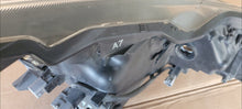 Laden Sie das Bild in den Galerie-Viewer, Frontscheinwerfer Toyota Prius Plus Full LED Links Scheinwerfer Headlight SCH9049856898ye