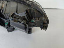 Laden Sie das Bild in den Galerie-Viewer, Frontscheinwerfer Opel Zafira 9832836480 Xenon Rechts Scheinwerfer Headlight SCH7747110371qb