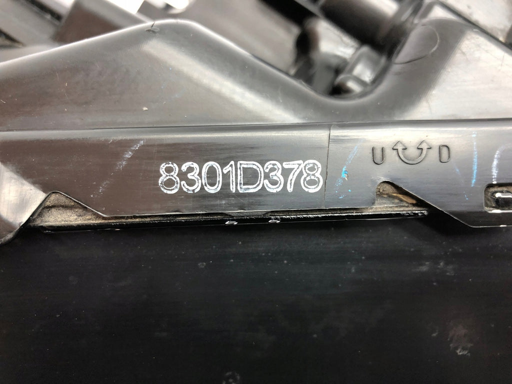 Frontscheinwerfer Mitsubishi L200 8301D378 Rechts Scheinwerfer Headlight