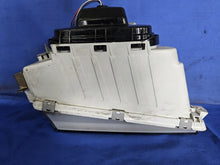 Laden Sie das Bild in den Galerie-Viewer, Frontscheinwerfer Mercedes-Benz Vario Bus 1AH007774-025 1AH007774-028 Rechts