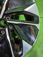 Laden Sie das Bild in den Galerie-Viewer, 1x Alufelge 19 Zoll 5x112 11A601025 VW Id.4 Rim Wheel FEL9301913552pn